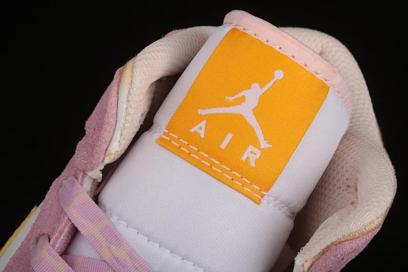 All Categories Air Jordan Jordan Series Basketball Shoes Air Jordan 1 Mid Air Jordan 1 Mid AJ1 Joe 1 Girly Pink China Basketball Shoes DC9517-600